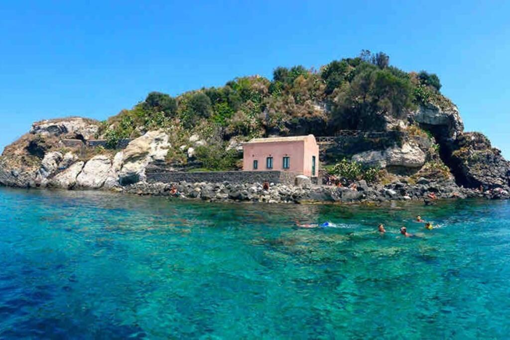 Malavoglia Suite 18 Aci Castello Bagian luar foto